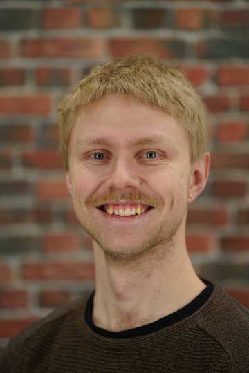 Nikolaj Færgemand Holdsbjerg-Larsen personalebillede